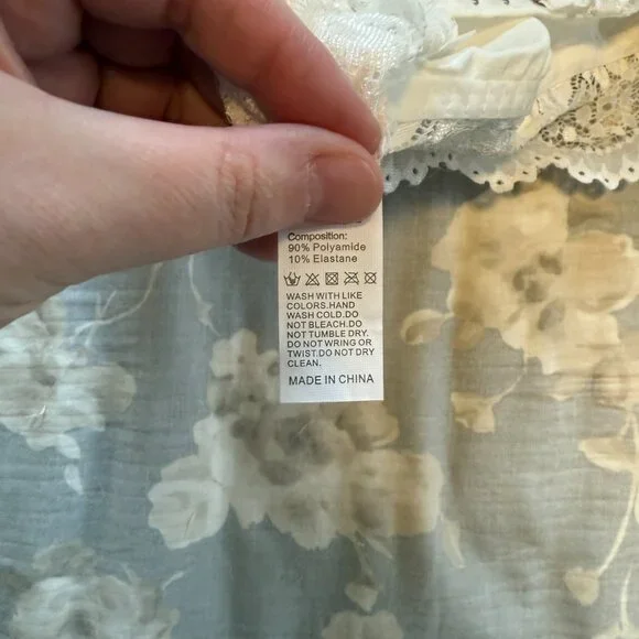 Abercrombie & Fitch White Lace Bralette - NWOT - Picture 8 of 8